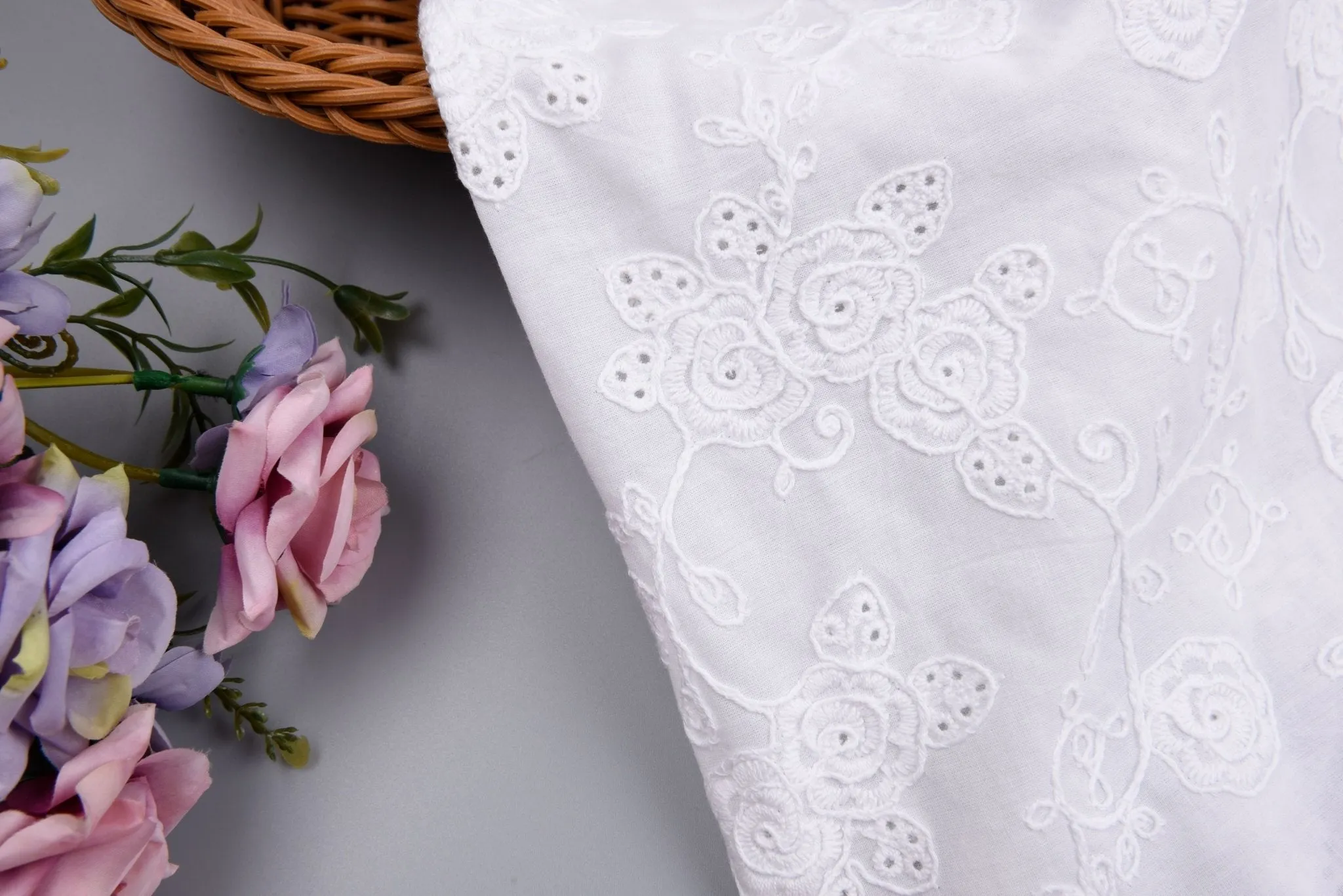 100% Cotton 3D Eyelet Embroidery White Fabric -GK- 6230