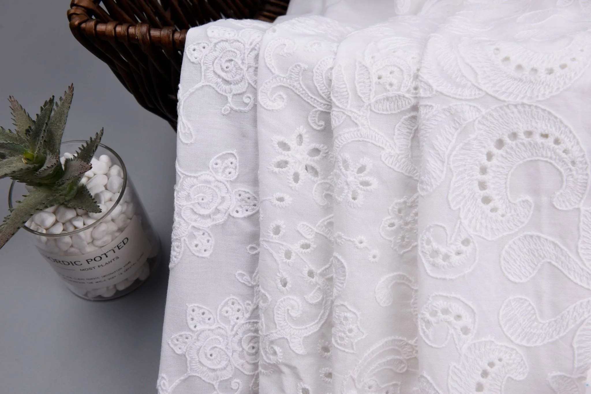 100% Cotton 3D Eyelet Embroidery White Fabric -GK- 6230