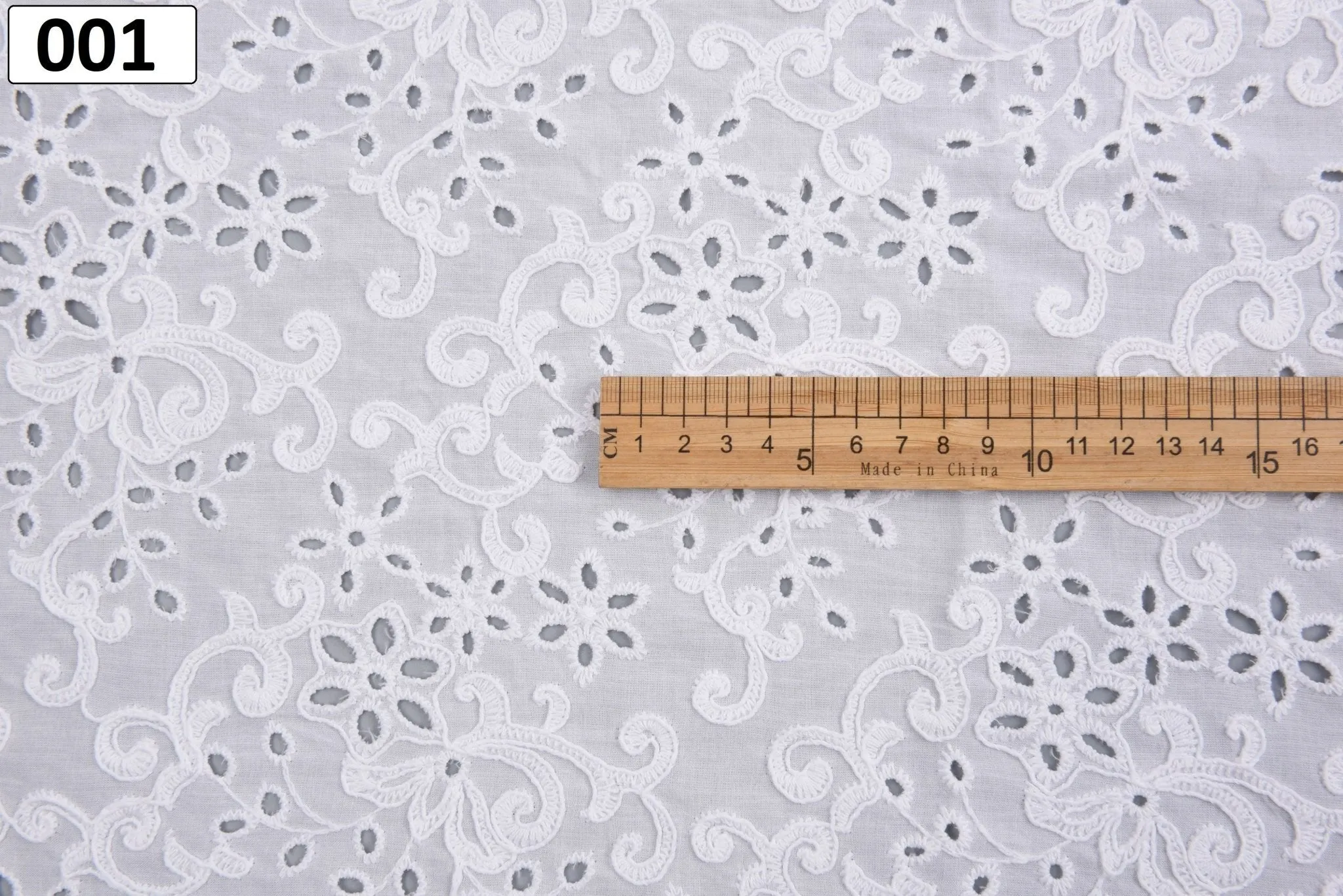 100% Cotton 3D Eyelet Embroidery White Fabric -GK- 6230