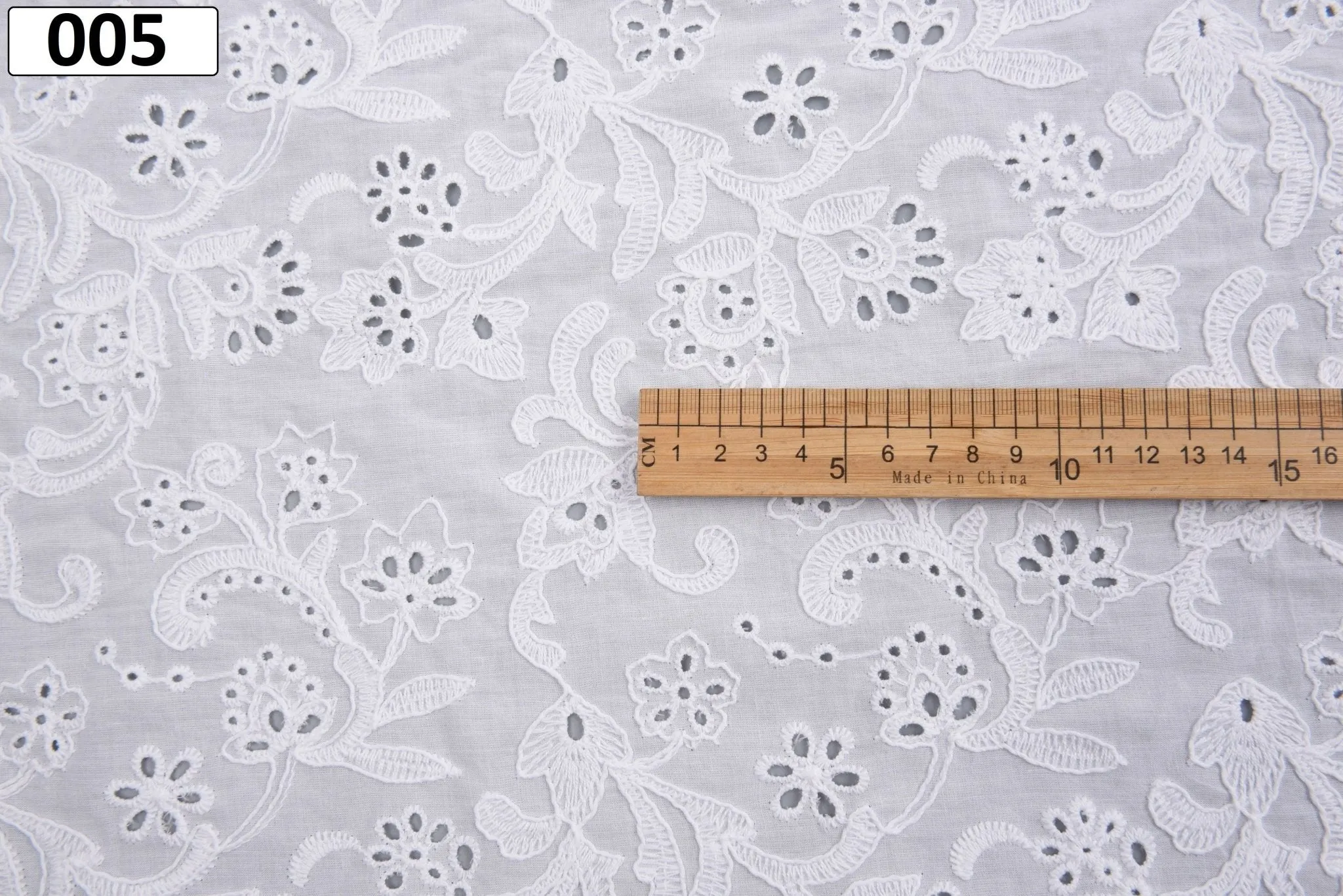 100% Cotton 3D Eyelet Embroidery White Fabric -GK- 6230