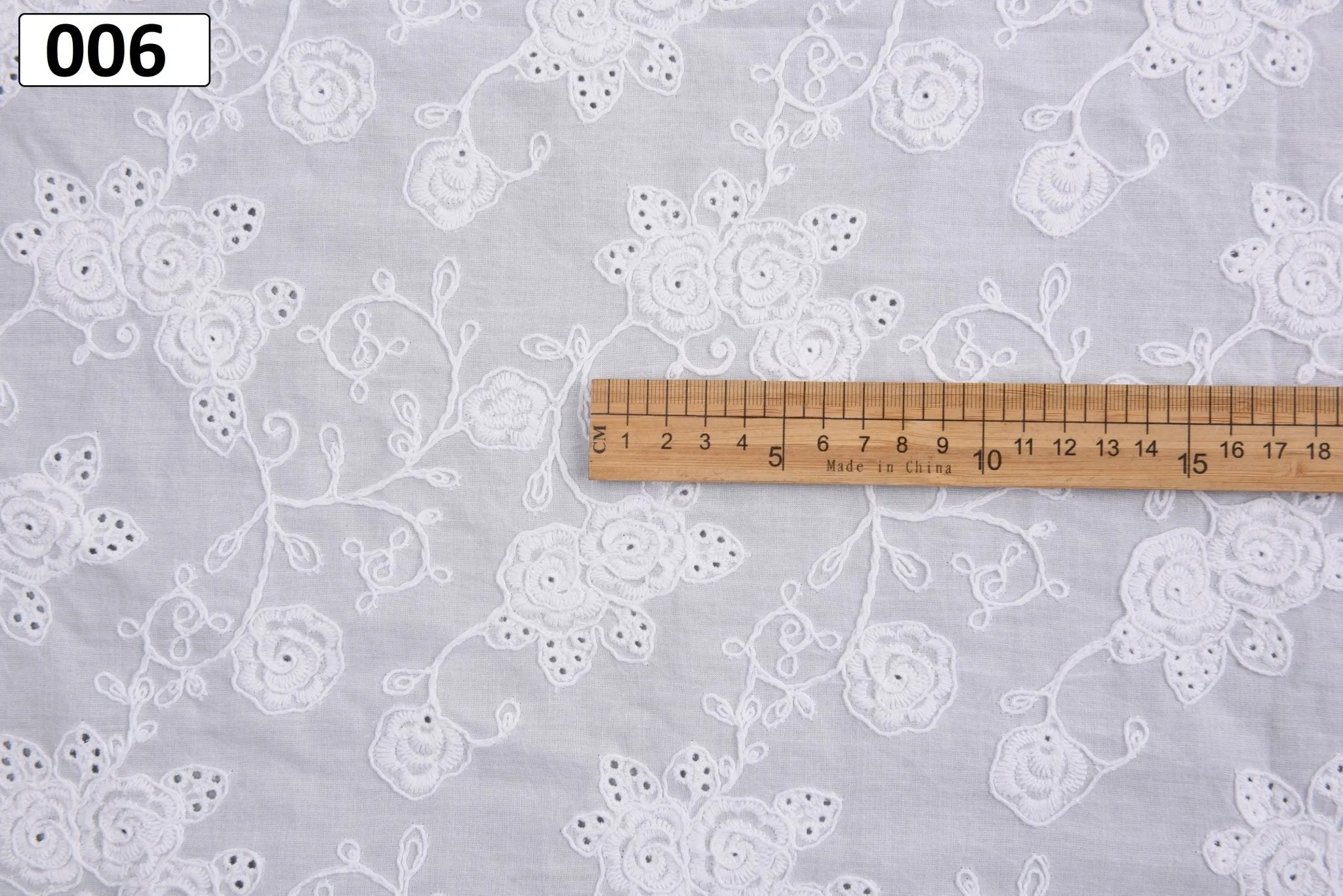 100% Cotton 3D Eyelet Embroidery White Fabric -GK- 6230