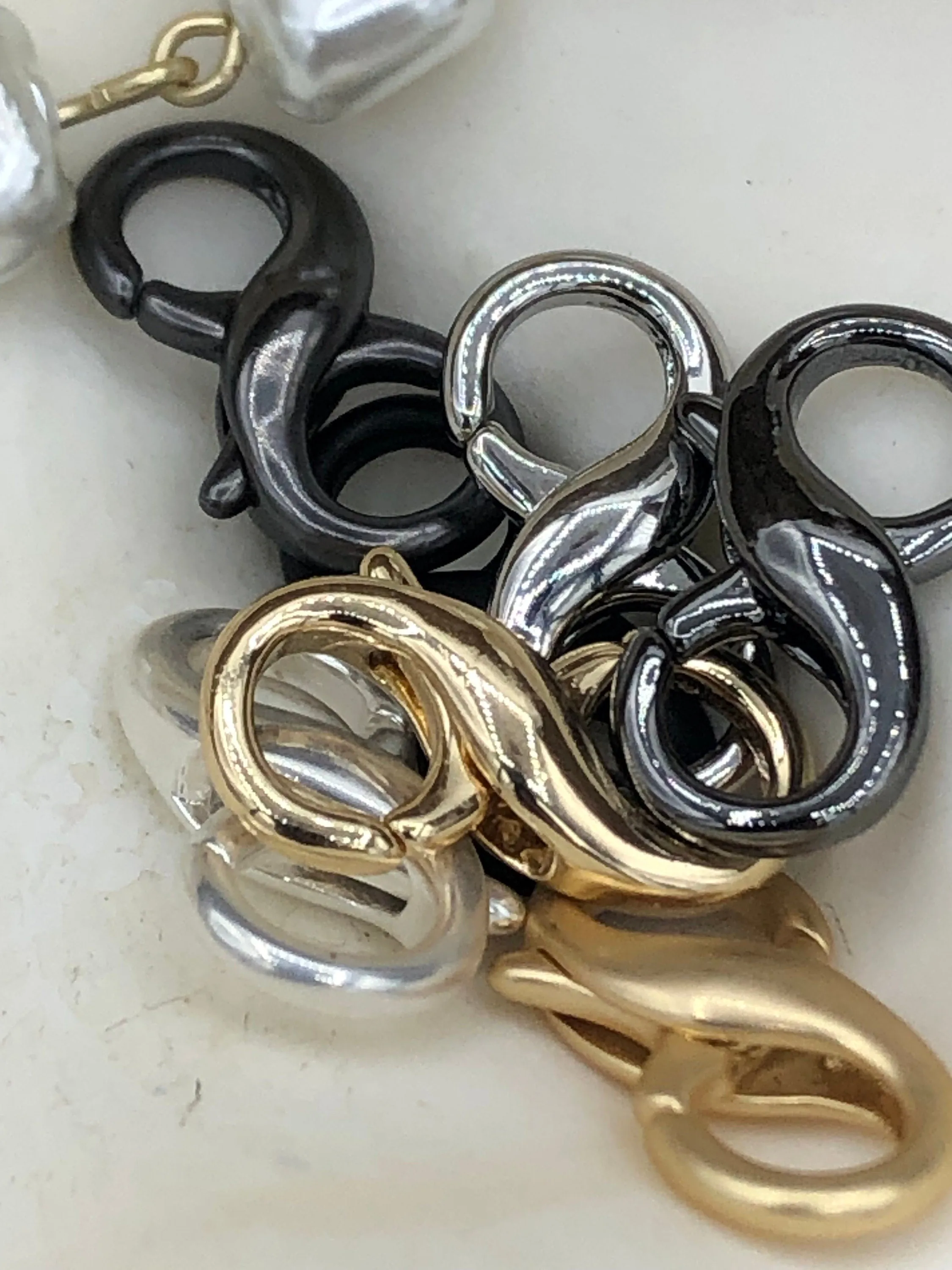 18mm Double Opening Infinity Figure 8 clasp for Easy Connectors, Spring Hook Lobster Clasp, Jewelry Clasps ,Brass Clasp,  colors Fast Ship