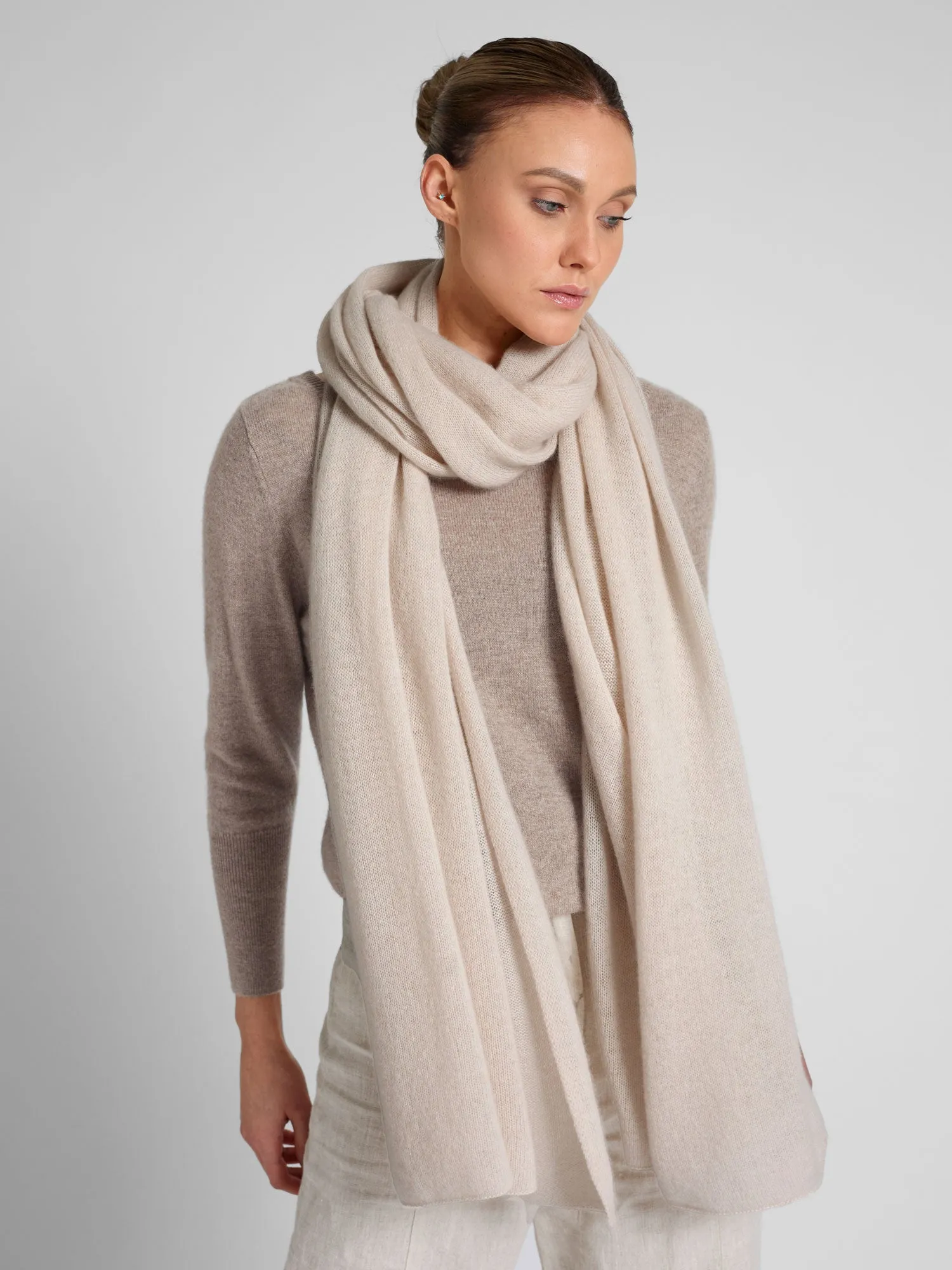 Airy cashmere scarf "Flow" - cream