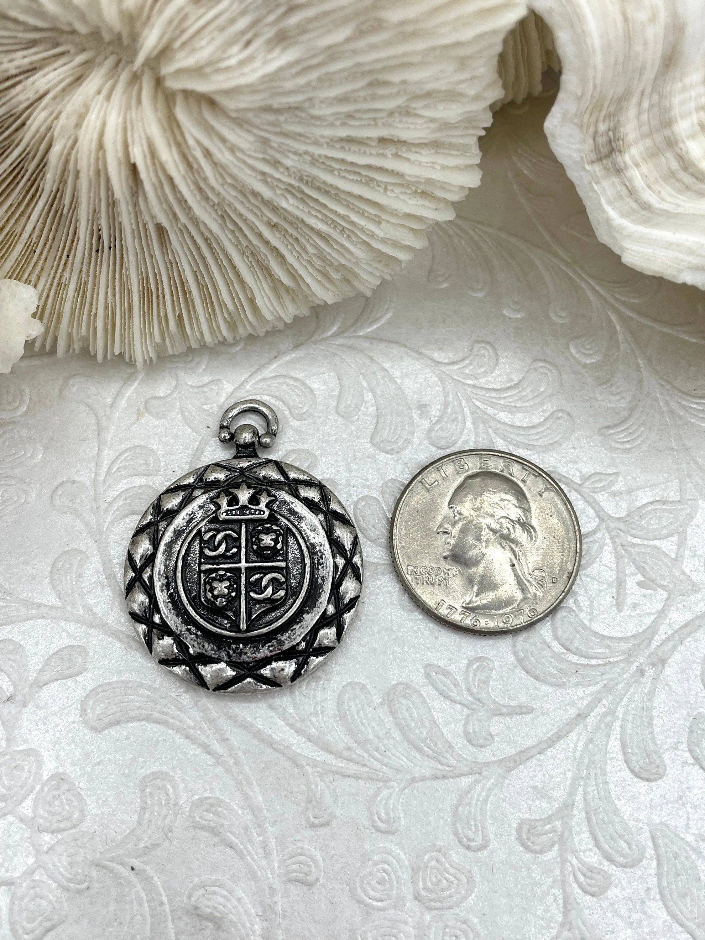 French Coin Pendant 30mm, Quilted Crown Lion Coin, Crown Medallion, Vintage Coin, Lion Coin, 6 Finishes,Coin Pendant, French Coin, Fast Ship